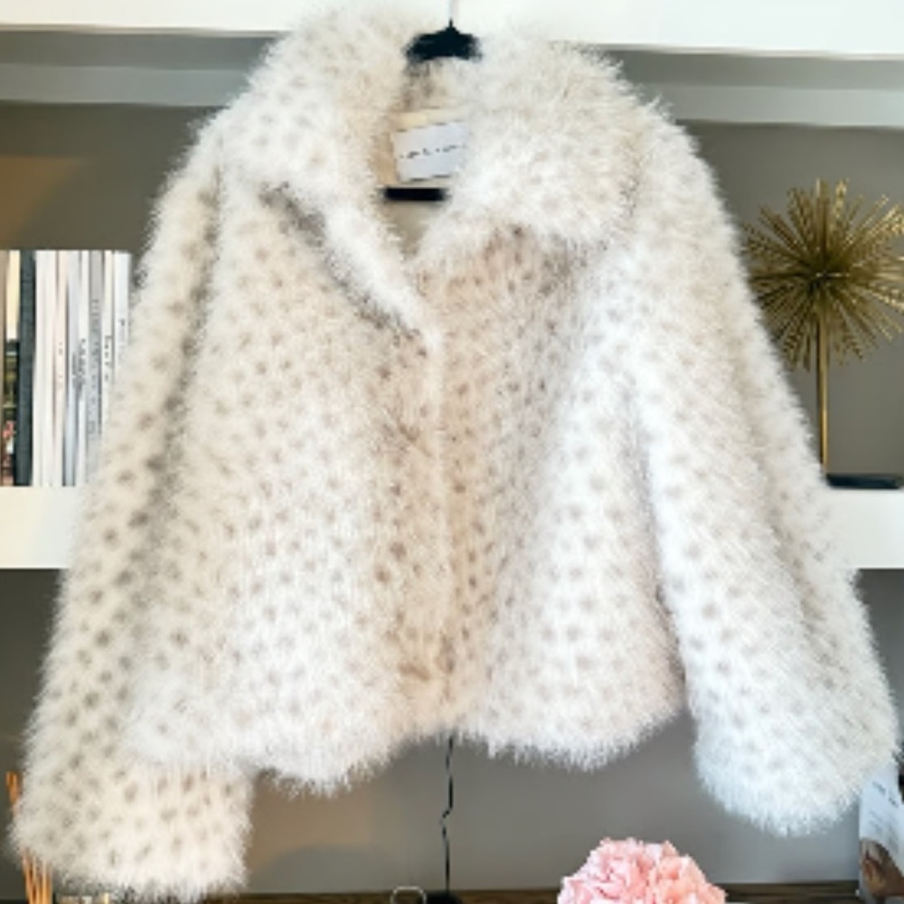Rebecca Minkoff cropped a collar vegan Fur Jacket - Picture 4 of 8
